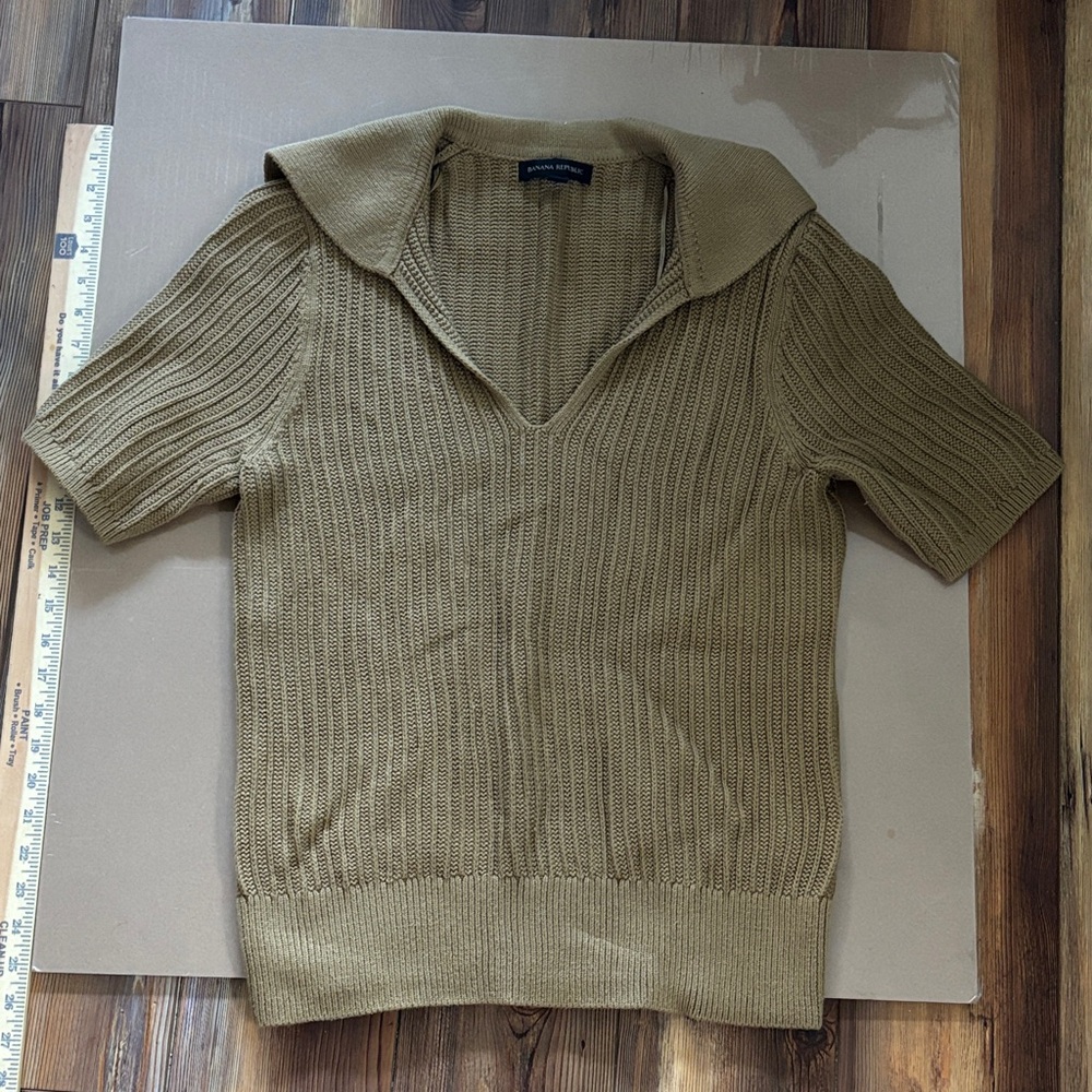Banana Republic Women's V-Neck Sweater in Soft Olive LARGE 100% COTTON